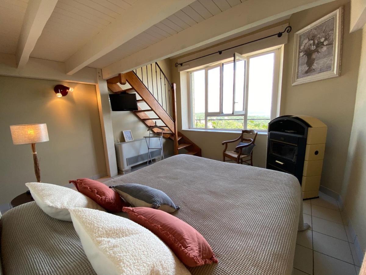 Auberge De La Tour De Brison Sanilhac  Εξωτερικό φωτογραφία