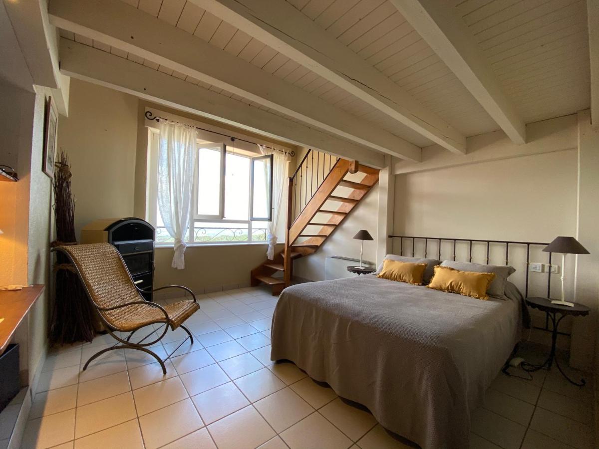 Auberge De La Tour De Brison Sanilhac  Εξωτερικό φωτογραφία