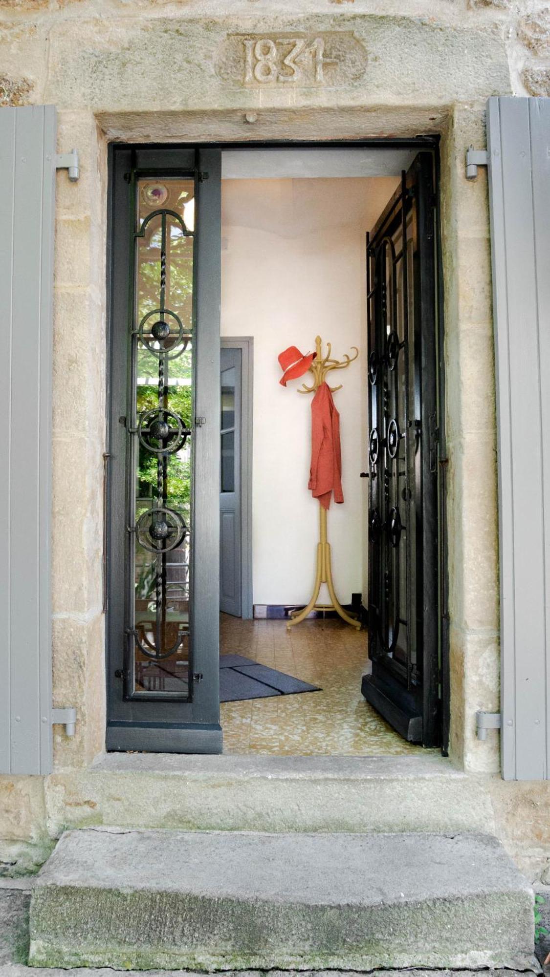 Auberge De La Tour De Brison Sanilhac  Εξωτερικό φωτογραφία