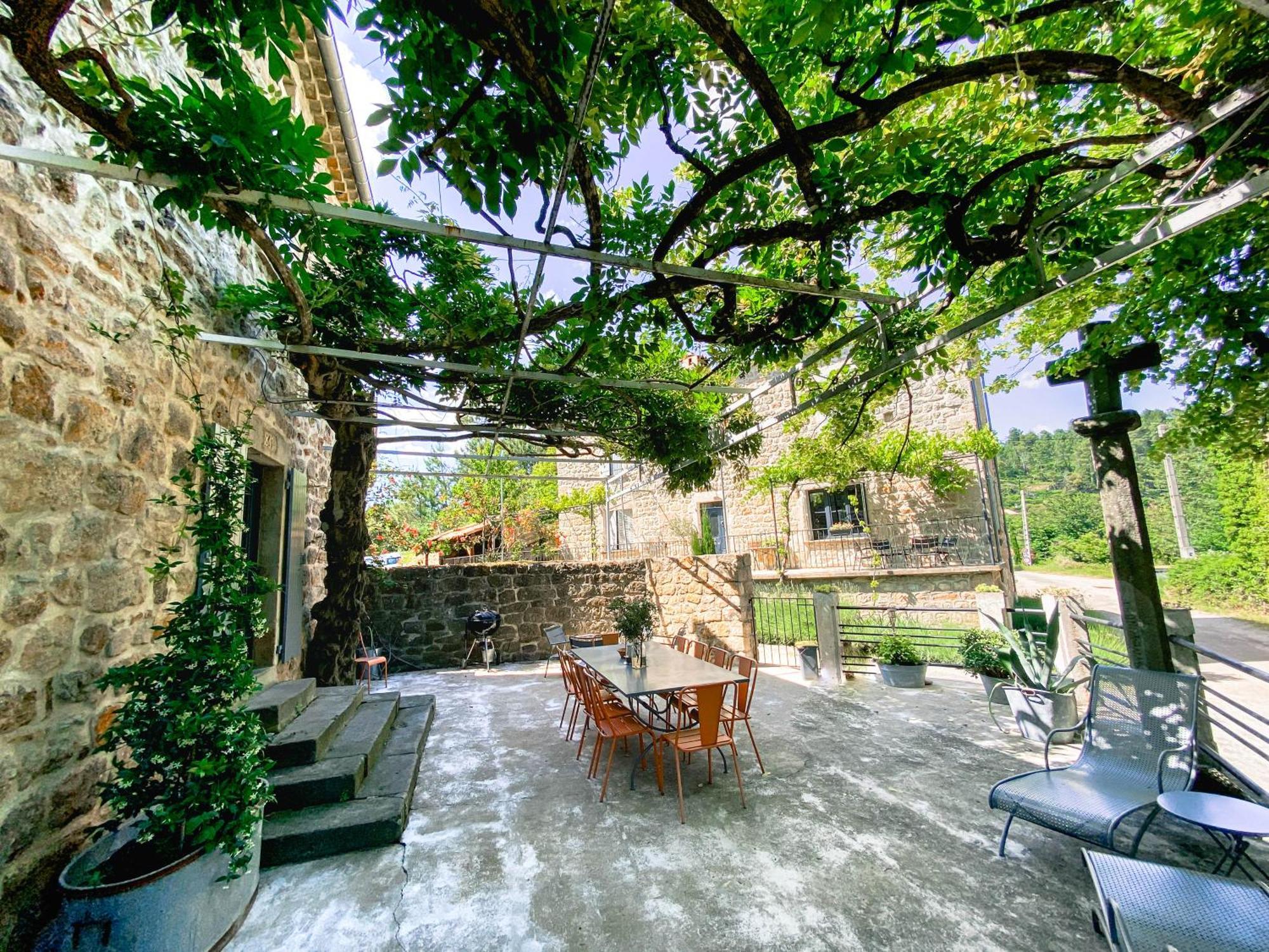 Auberge De La Tour De Brison Sanilhac  Εξωτερικό φωτογραφία
